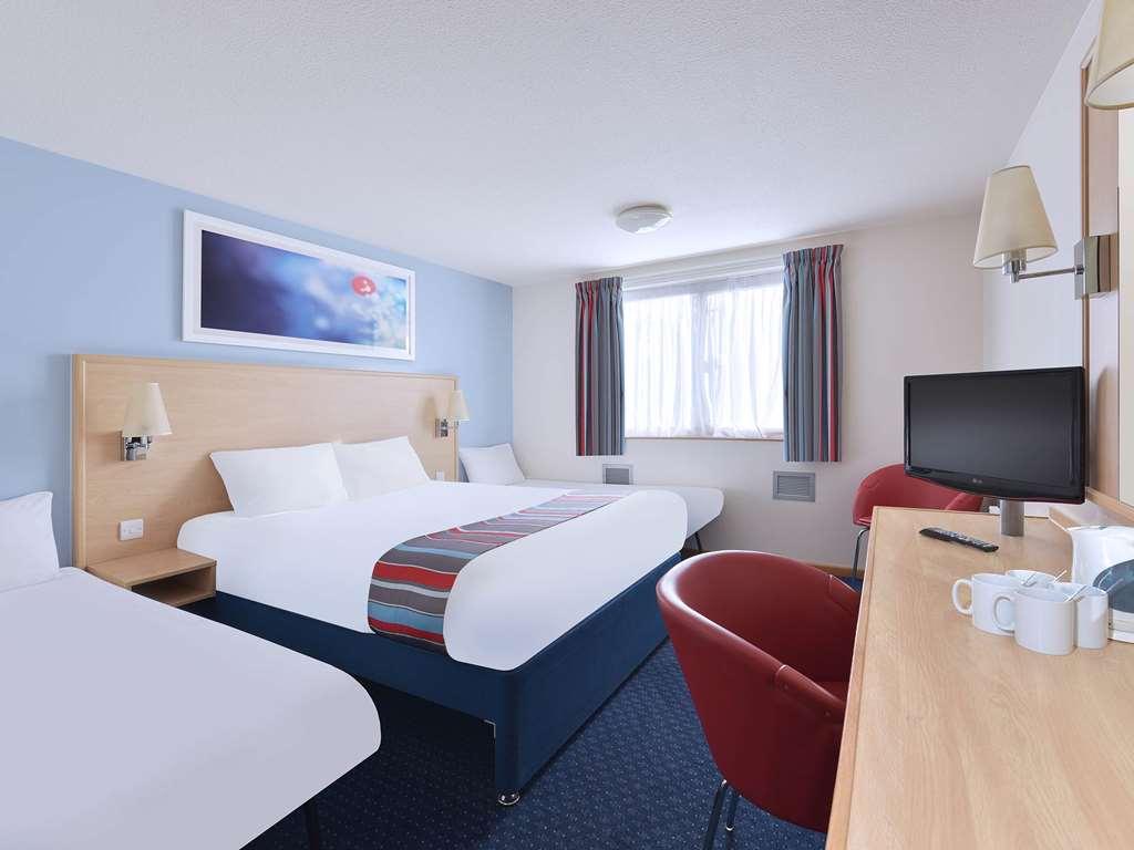 צ'ורלי Travelodge Preston Chorley חדר תמונה