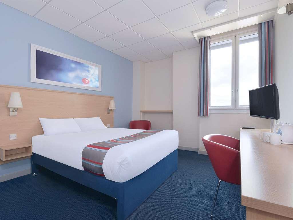 צ'ורלי Travelodge Preston Chorley חדר תמונה